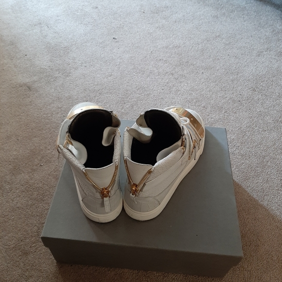 Giuseppe Zanetti Double Buckle - Picture 2 of 3